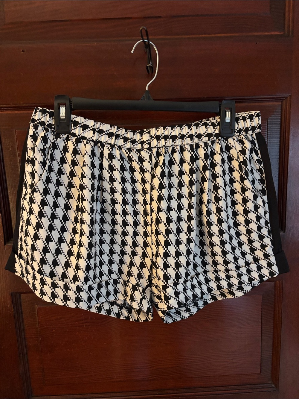 Black & White Houndstooth Women's Shorts